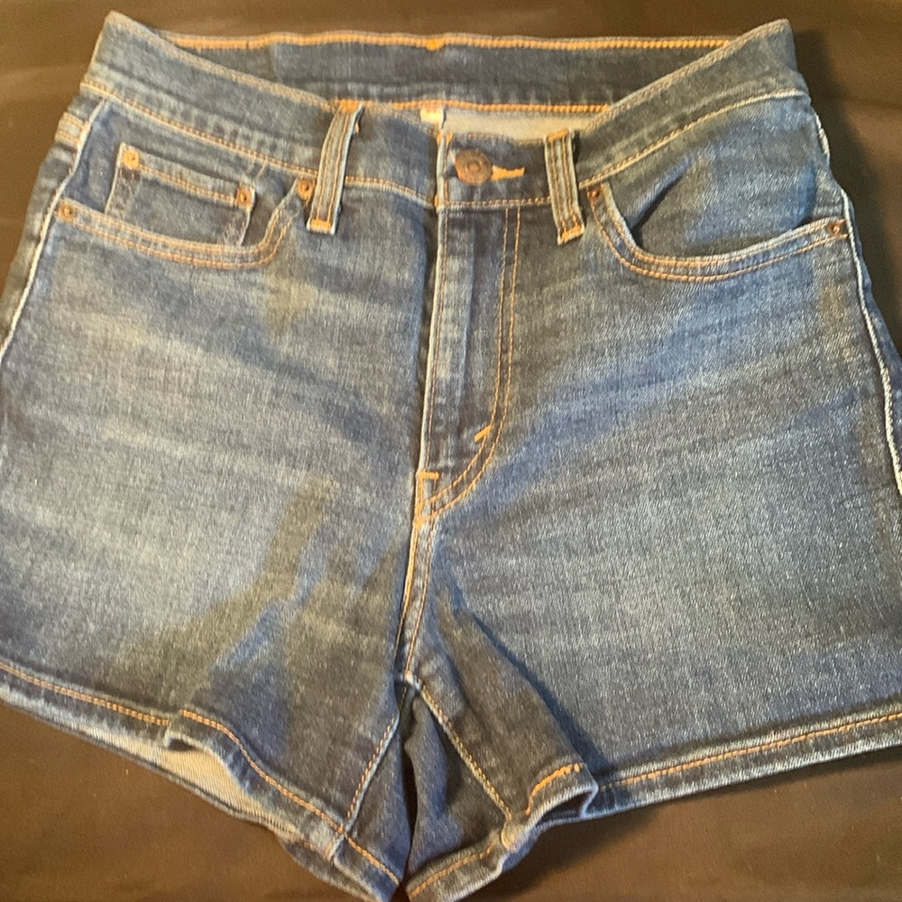 Levi shorts size w27 denim
